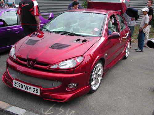 Peugeot 206 ралли седан